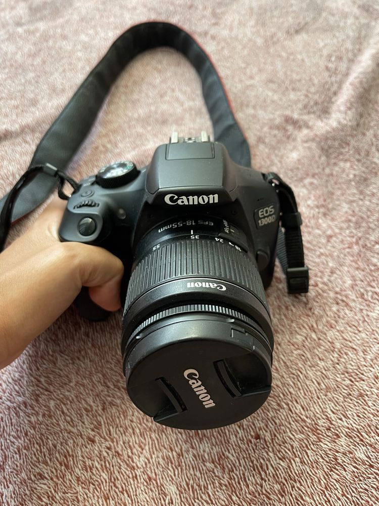 Máquina fotográfica Canon EOS 1300D