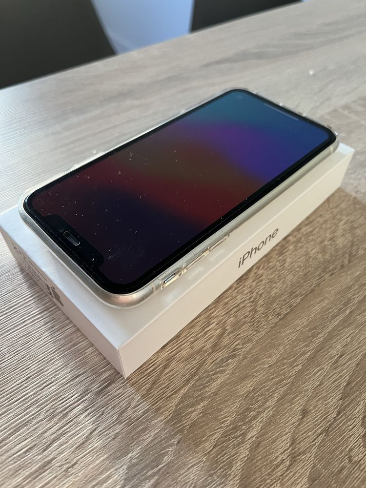 Iphone 11 apple 64Gb stan idealny