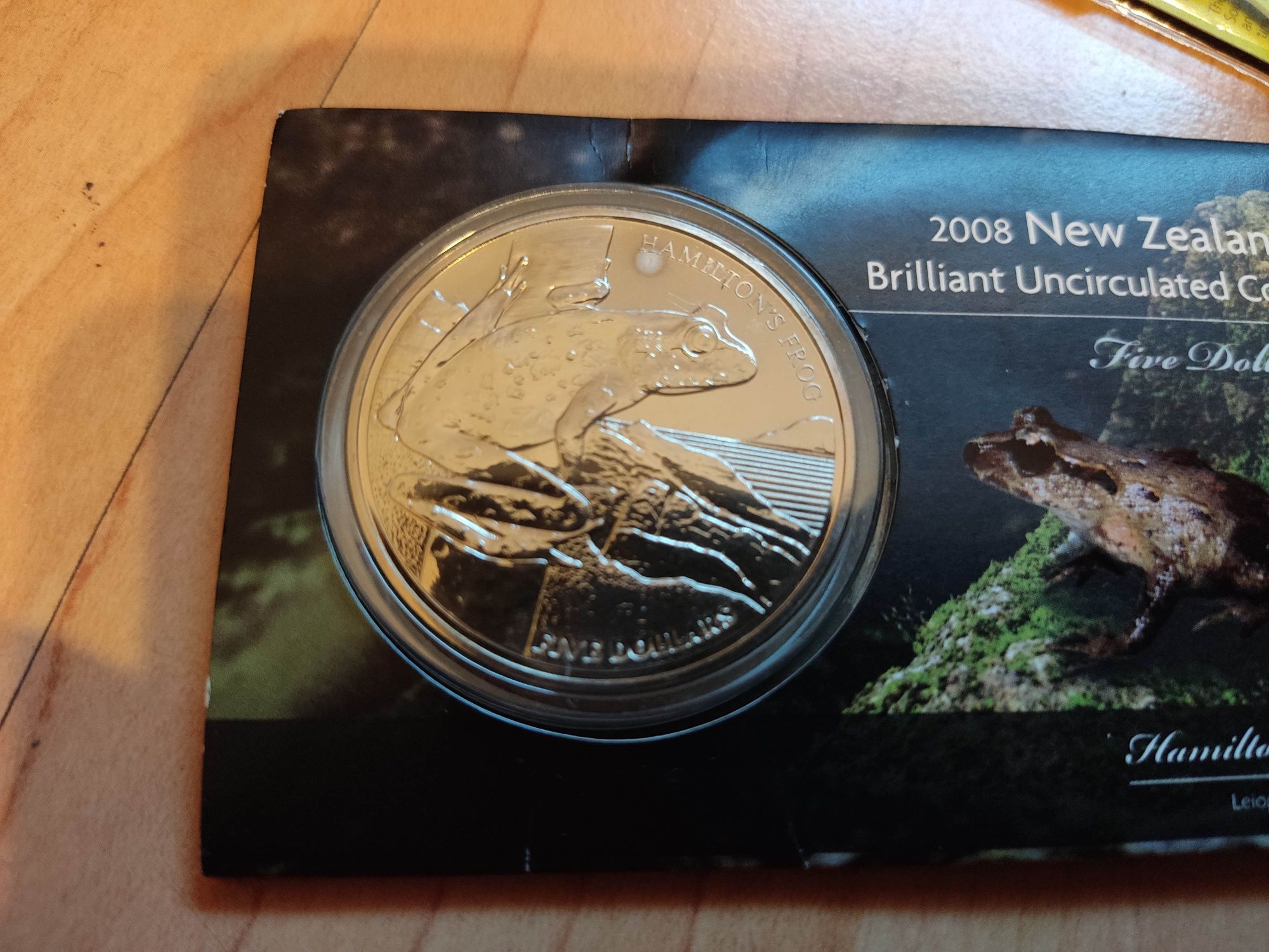 Monety Kakapo oraz Hamilton's frog 5$ Nowa Zelandia miedzionikiel