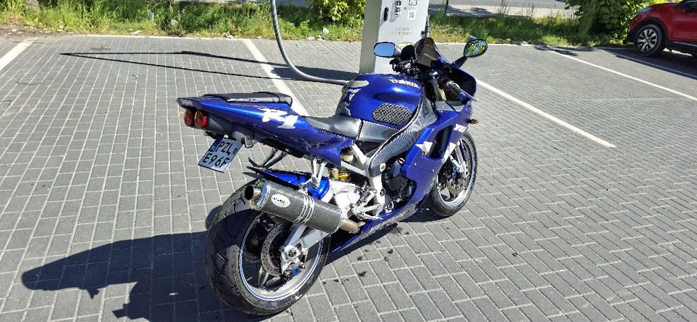 Yamaha R1 Yzf nr04