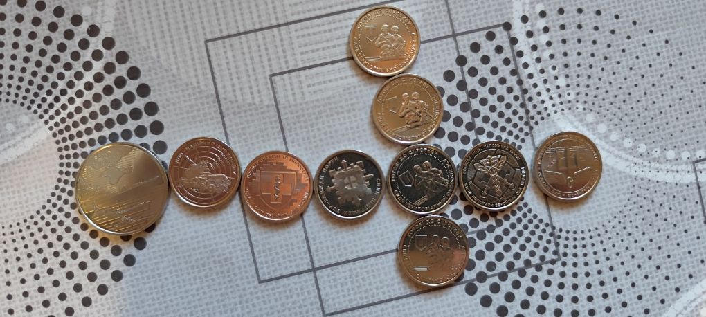 Монеты 10 гривен разные виды