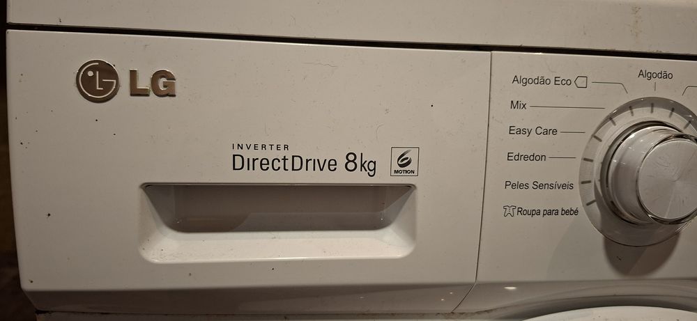 Máquina de lavar roupa LG F14B8TDA avariada