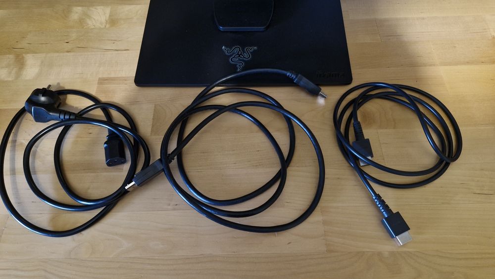 Monitor iiyama G-Master, po włączeniu blady ekran