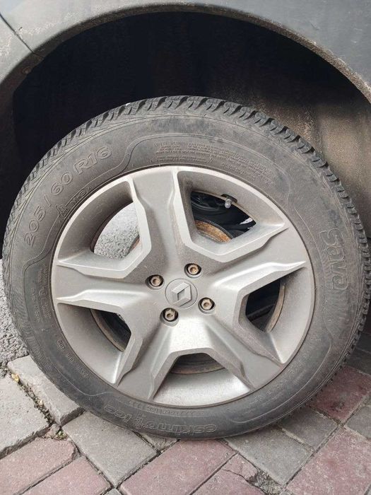 Продам шини зимові 205/60/16 96Т