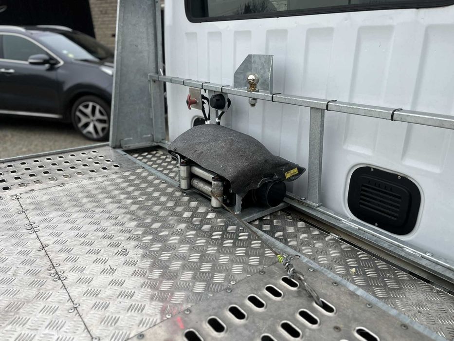 Usługi Transportowe – Auto Laweta z Wciągarką