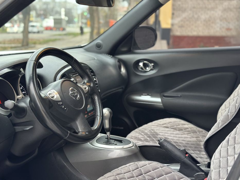 Продам Nissan Juke 2012 год Автомат