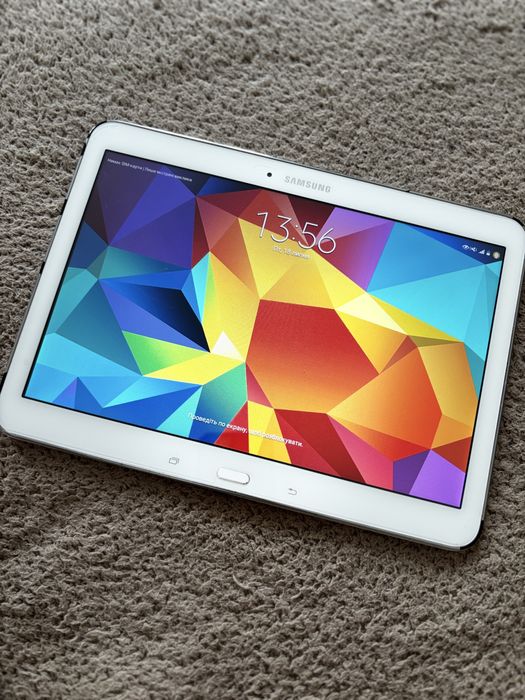 планшет Samsung Galaxy Tab 4