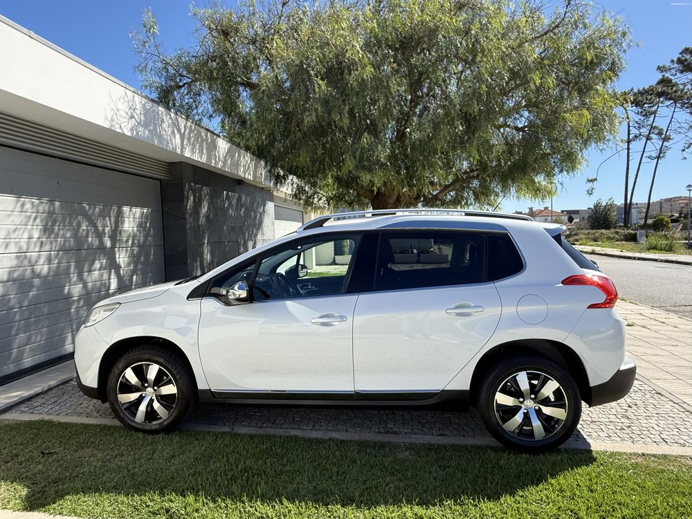 PEUGEOT 2008 - Versão ALLURE