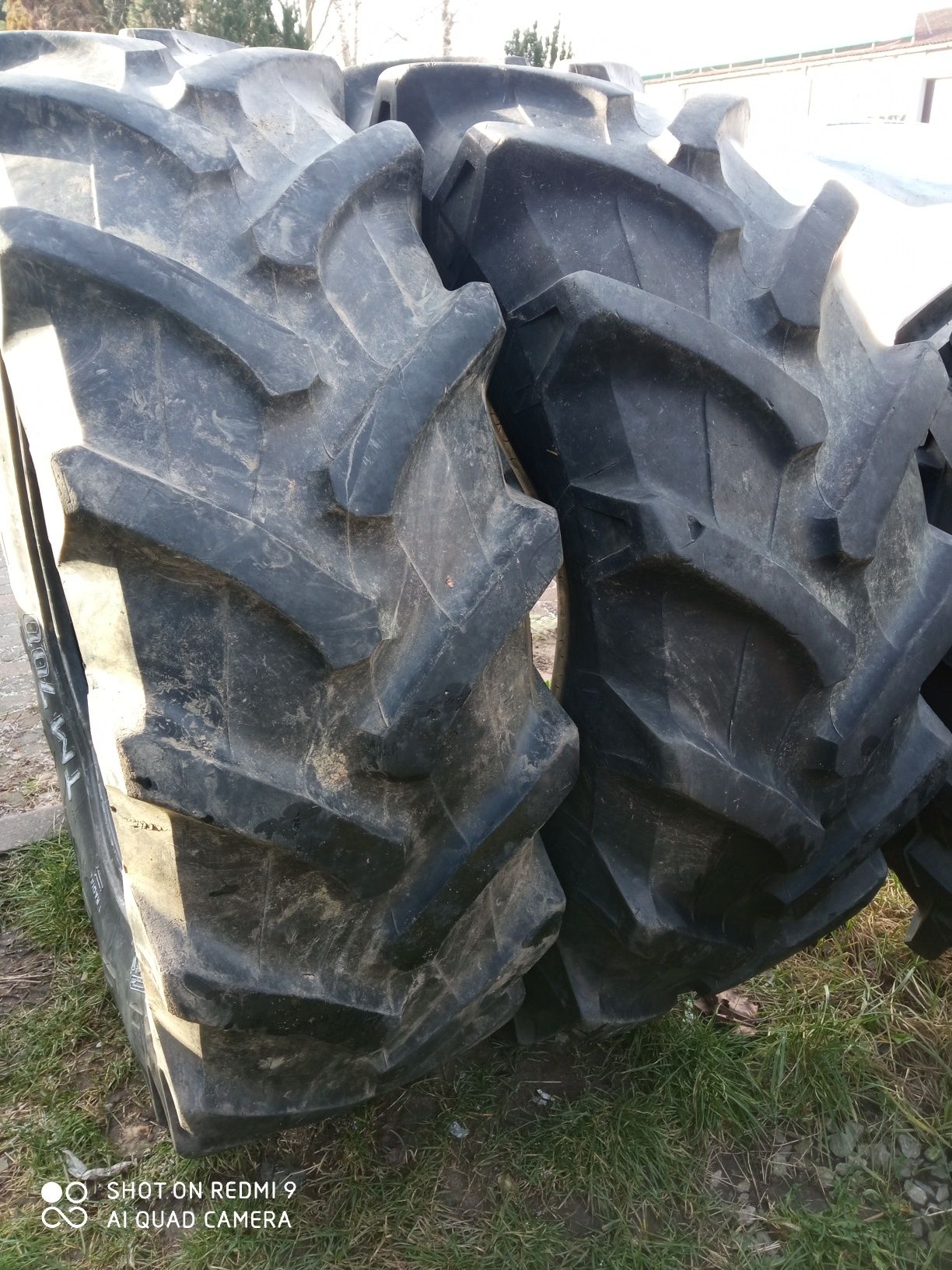 420/70R30 Pirelli opony używane rolnicze para