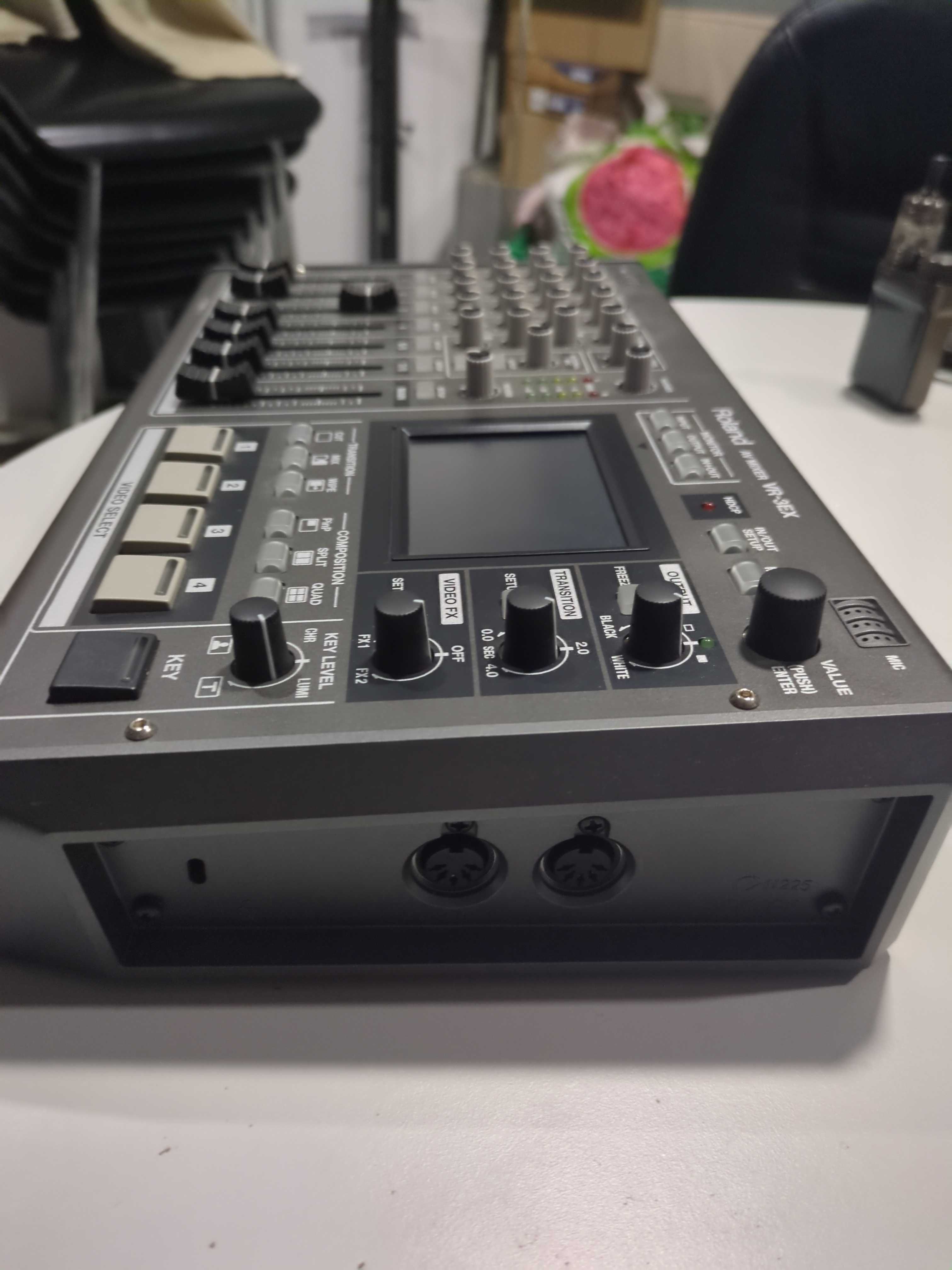 Roland AV Mixer VR-3EX