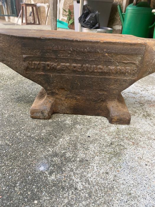 Bigorna 55kg bom estado