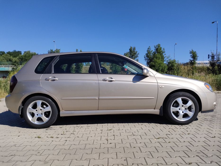 Alufelgi 4x114.3 16 cali 7.5j z oponami letnimi