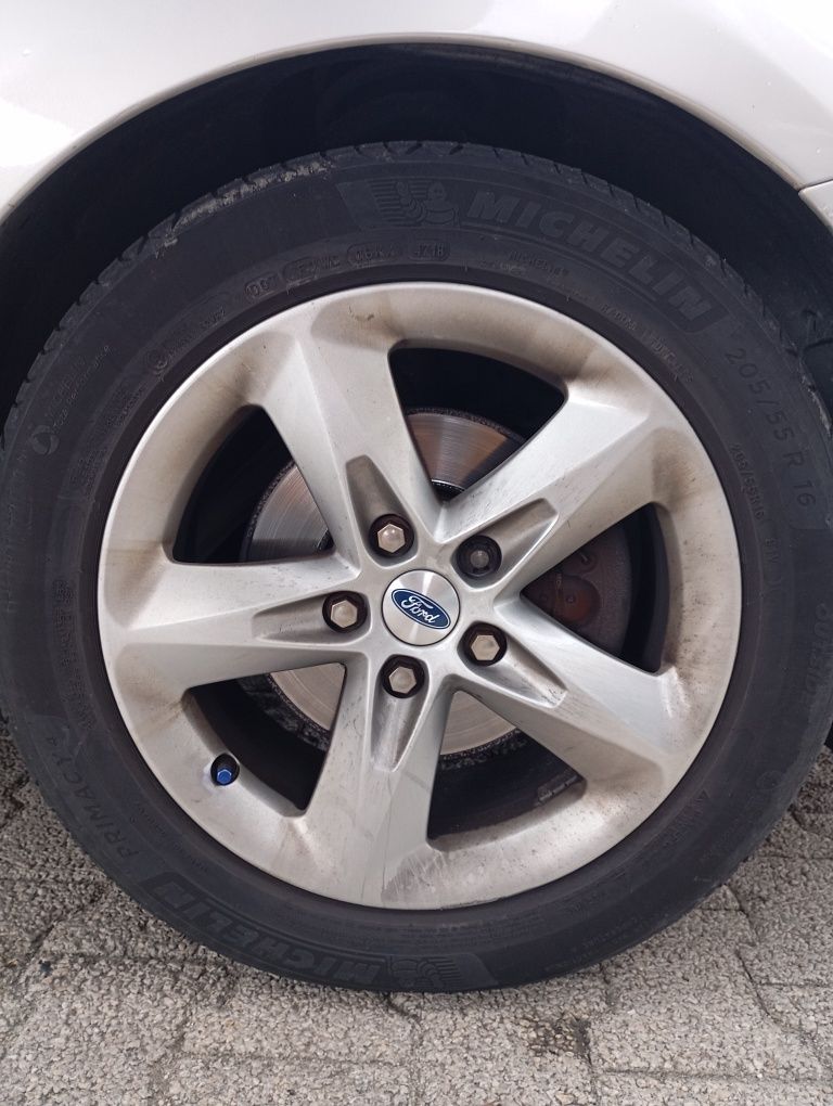 Jante 16 com pneus Michelin Troco por jante 17