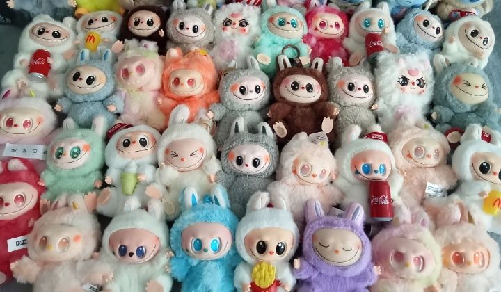 Лабубу Labubu різні серії, Вакуку