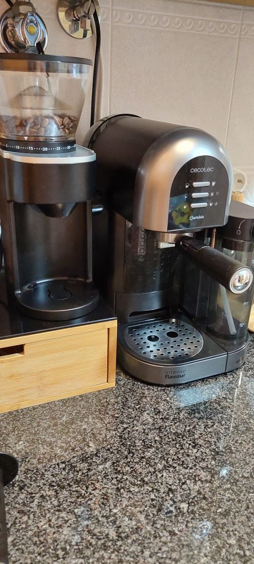 Máquina de Café / moinho de café