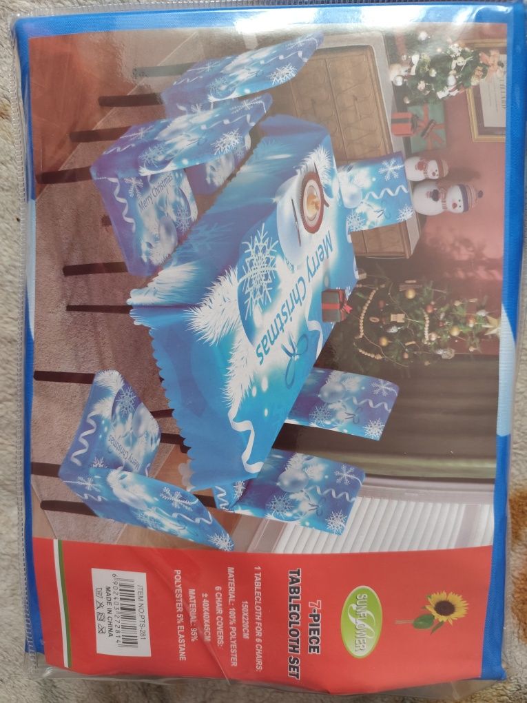 Świąteczny Obrus + pokrowce na krzesła