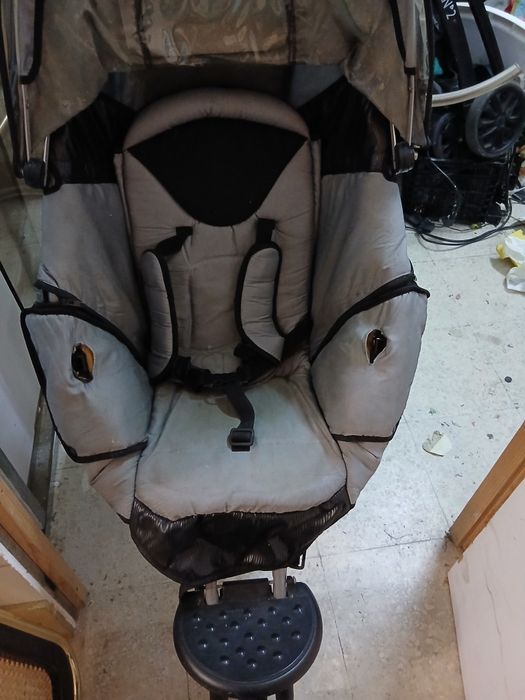 Carro de bebe sem cesto