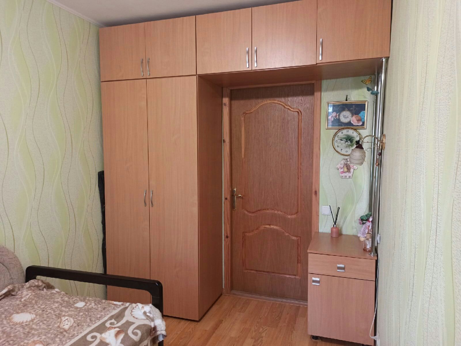 Продам 3 КОМНАТЫ, коммуна, от хозяина