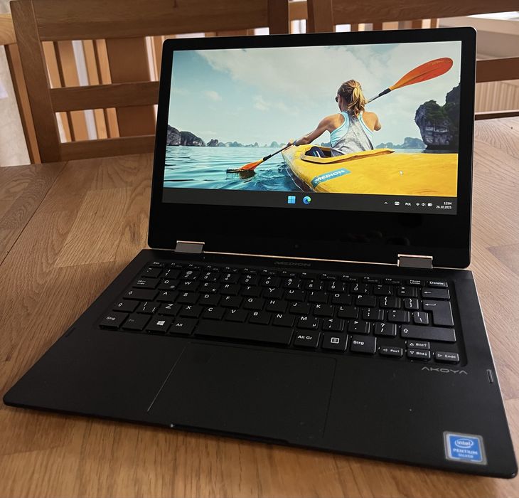 Medion Akoya E2294 Windows 11, N5000, 4GB, 64+128GB, 2w1 (dotykowy)