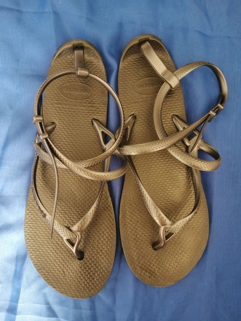 Havaianas pretas