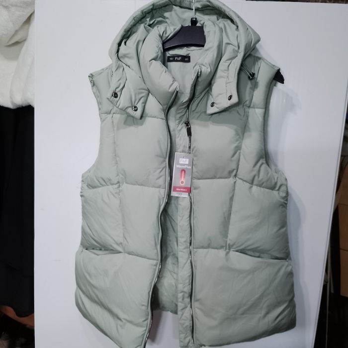 Жилетка F&F, об'ємна, тепла, стильна, р. S