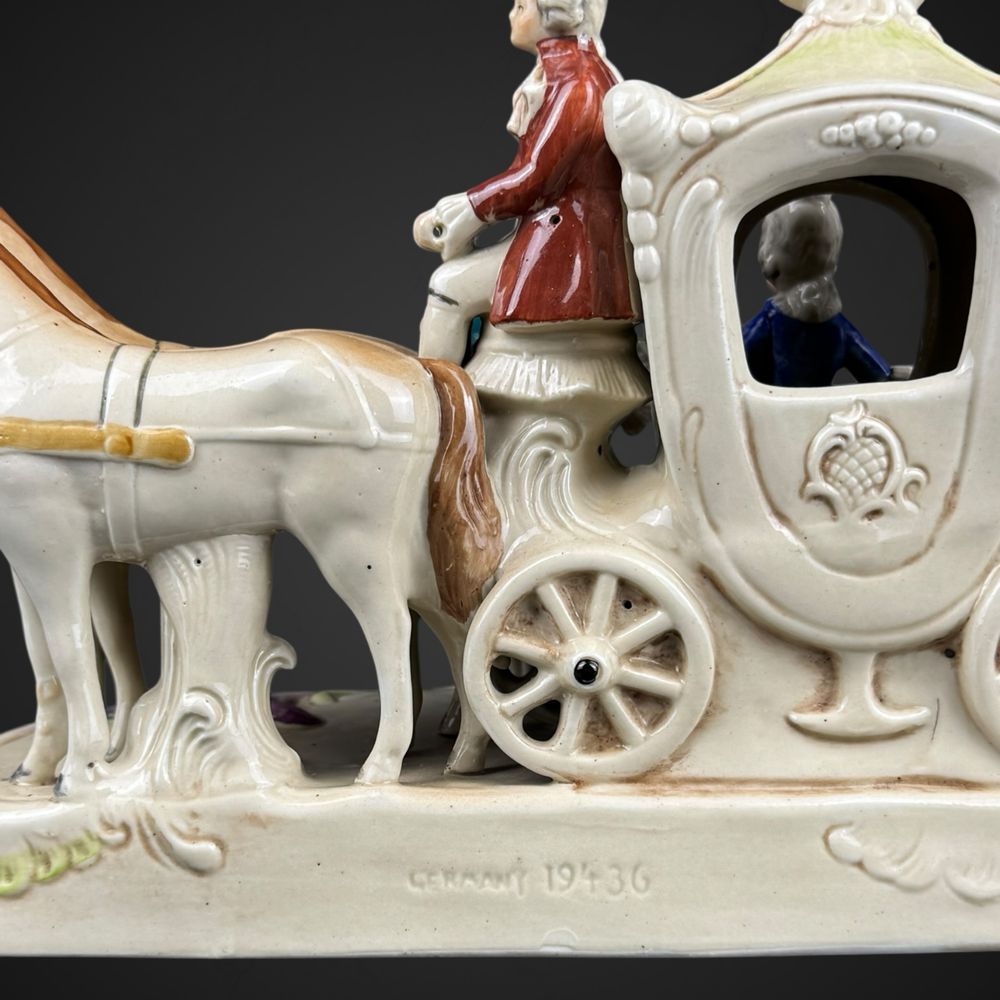 Figurka niemiecka porcelanowa karoca z końmi B51/071413