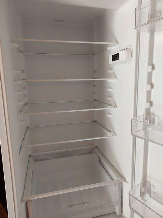 Холодильник Indesit