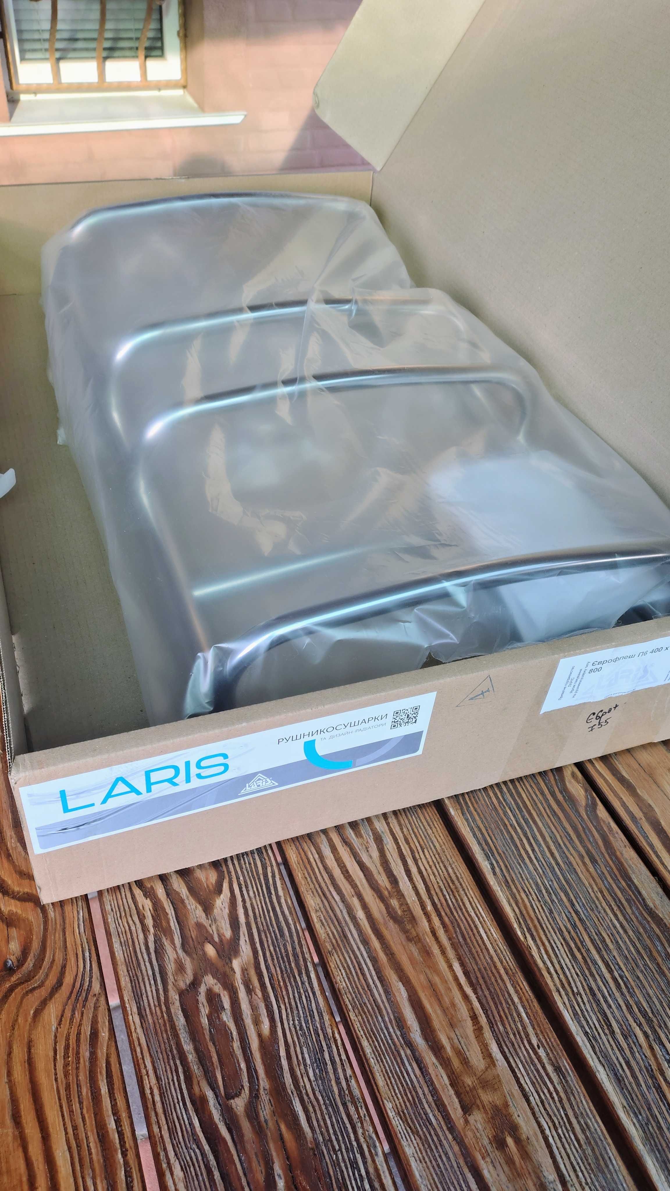 Водяні сушарки для рушників LARIS Єврофлеш П6