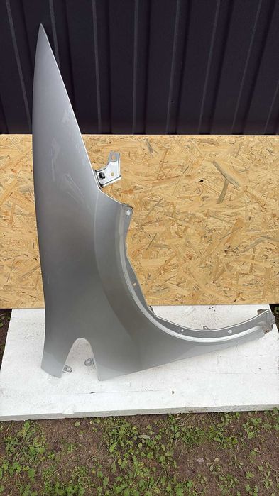 Błotnik prawy Honda Civic VIII UFO 06/11 kolor NH700M