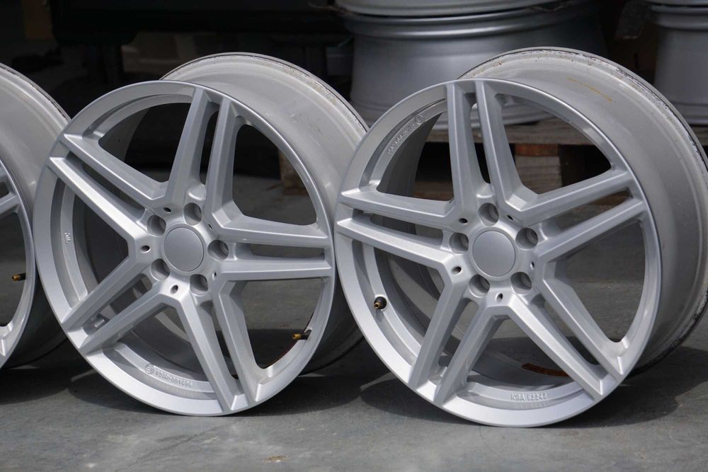 Alufelgi Uniwheels 5x108 7,5Jx18 et50,5 cb63,4mm oryginalny srebrny