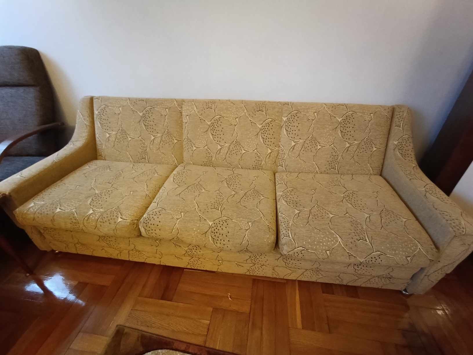 Komplet wypoczynkowy rozkładana sofa + 2 fotele