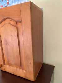 шкаф кухонный для посуды с деревянной дверцей