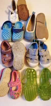 Обувь детская разных размеров