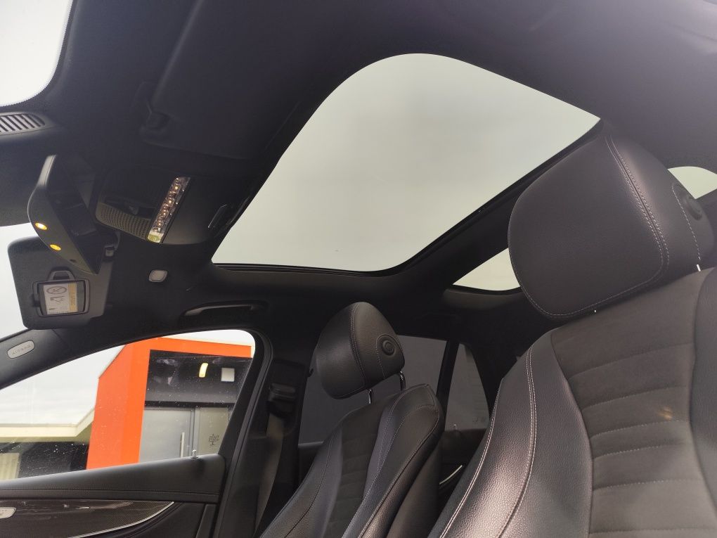 Mercedes E220d AMG line 9-g tronic