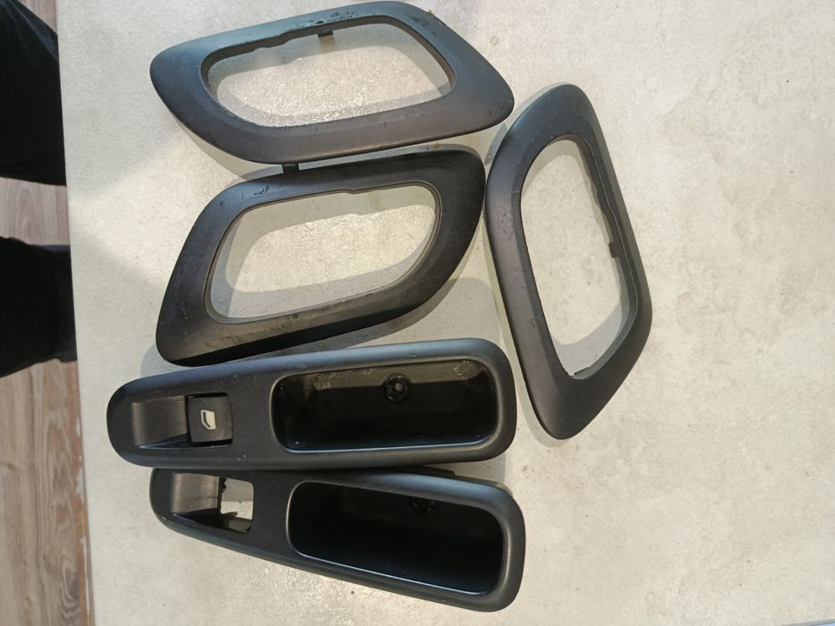 Продаю ручки дверей Пежо 3008