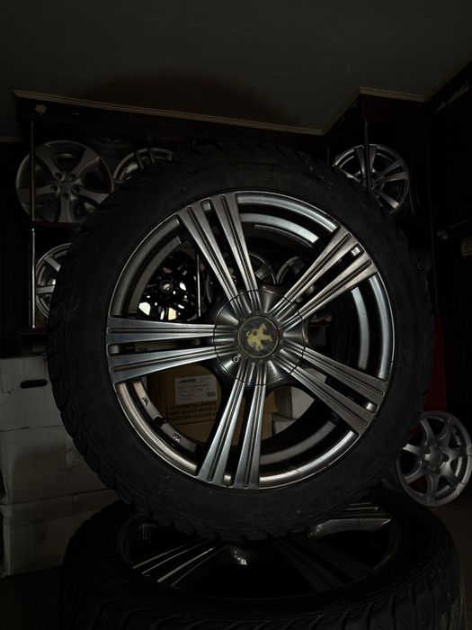 Комплект Goodyear 235/45/17 4х108 зима