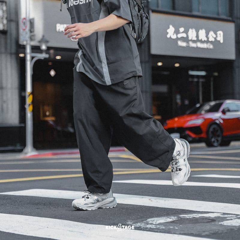 Продам нові Nike Balloon Pants