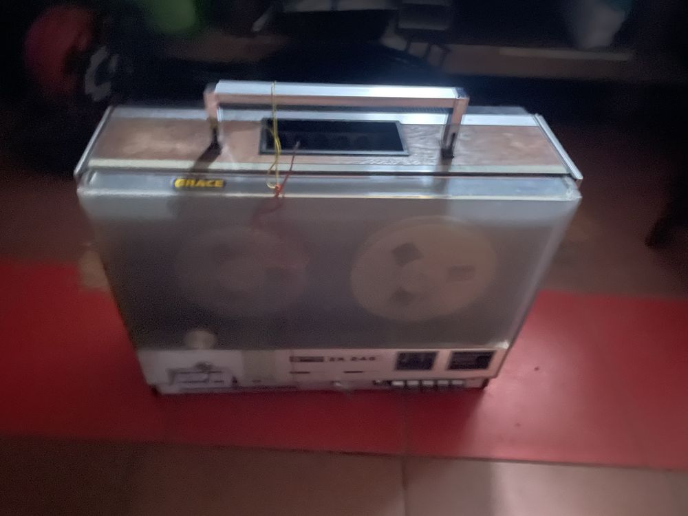Magnetofon UNITRA ZK 246.