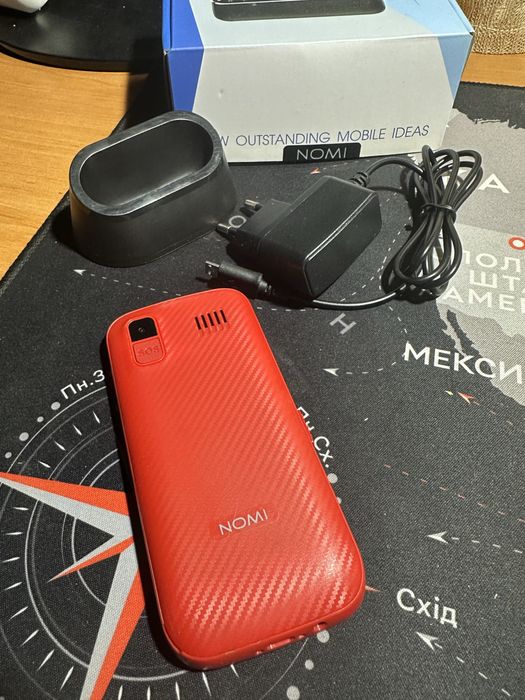 Мобільний телефон Nomi i220