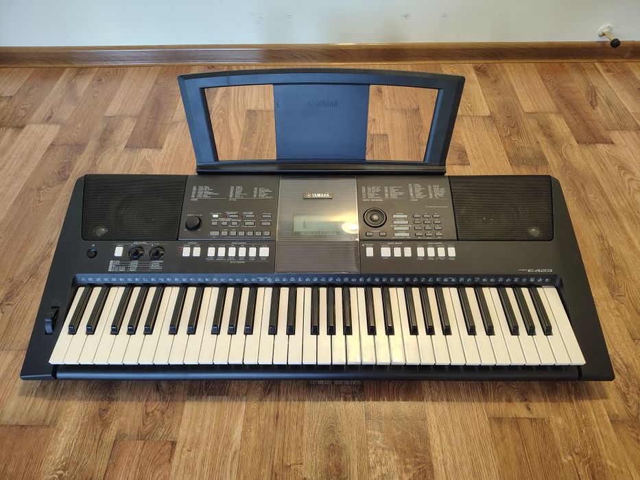 Синтезатор Yamaha PSR E423