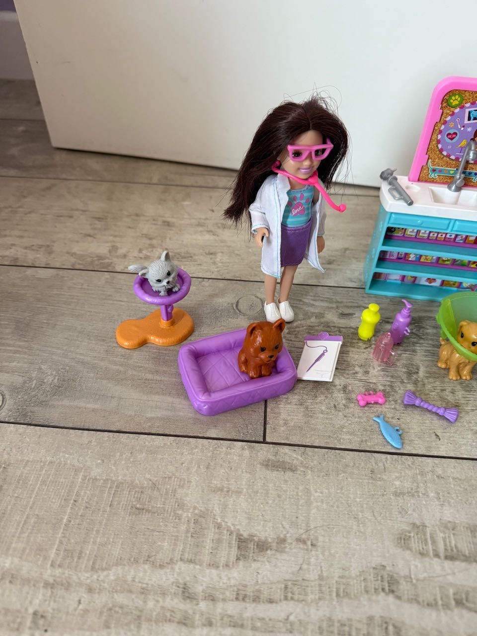 Barbie Chelsea zestaw weterynarz