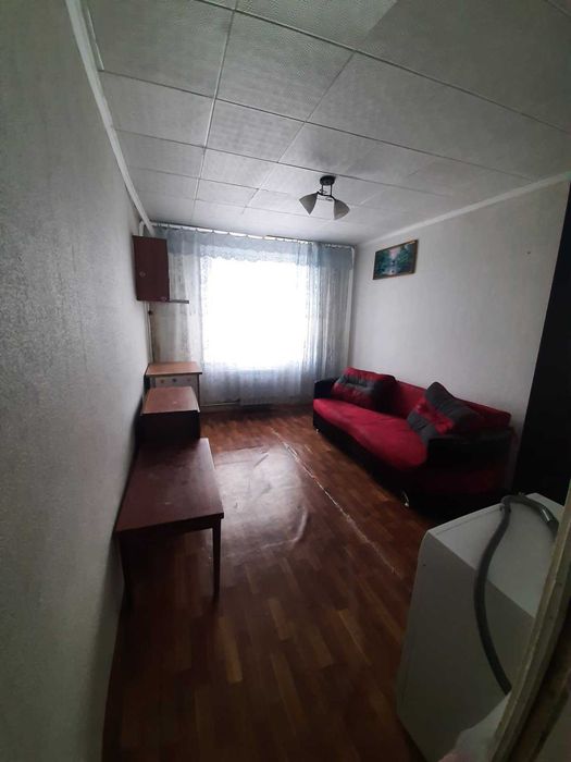 Продам 1 кімнату 16м2 у 3 кім квартирі Салтівка  4800у.е Q