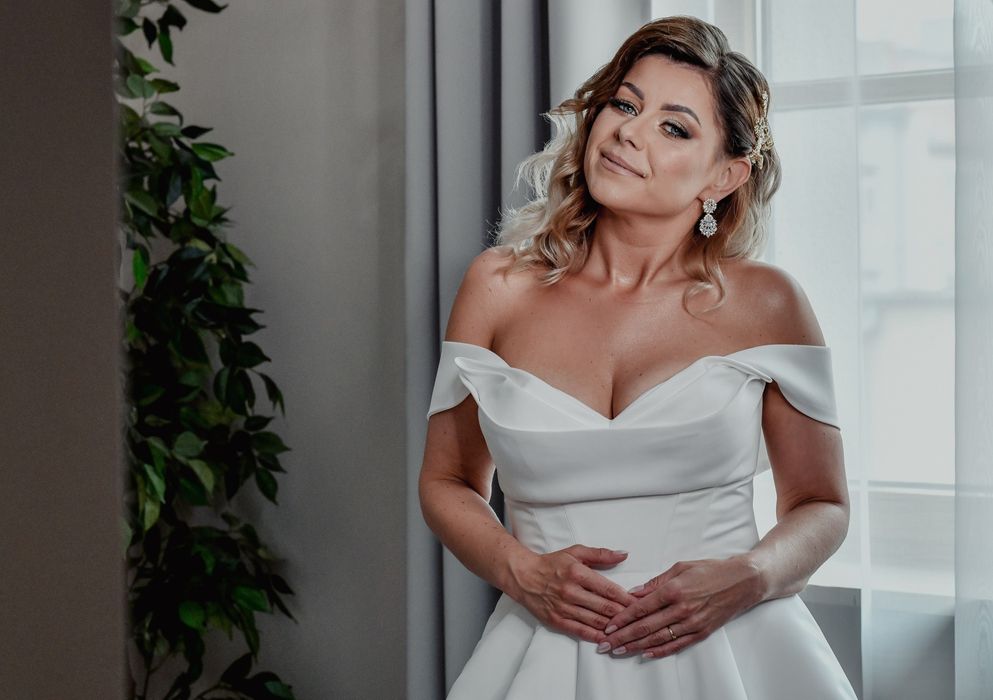 Sukienka ślubna + halka