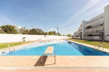 Duplex Exclusivo T5+1 com 2 Garagens | Condomínio de Luxo com Piscina