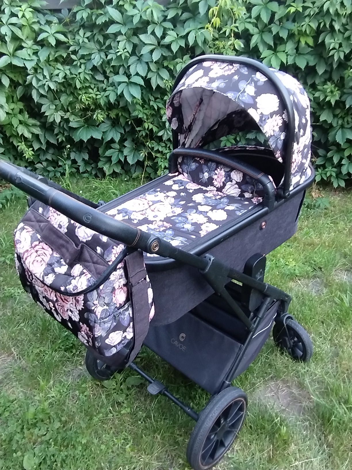 Wózek 2w1 Cavoe Axo Style La Rose+ baza Isofix+ laktator elektryczny