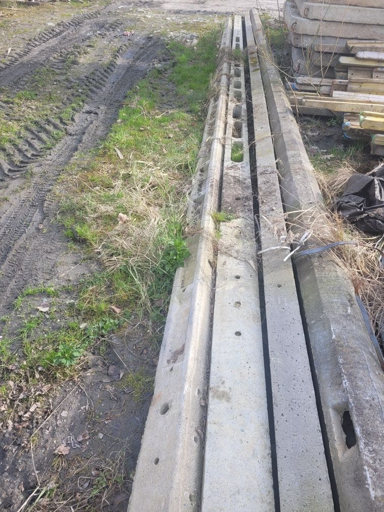 Słup energetyczny betonowy 10m