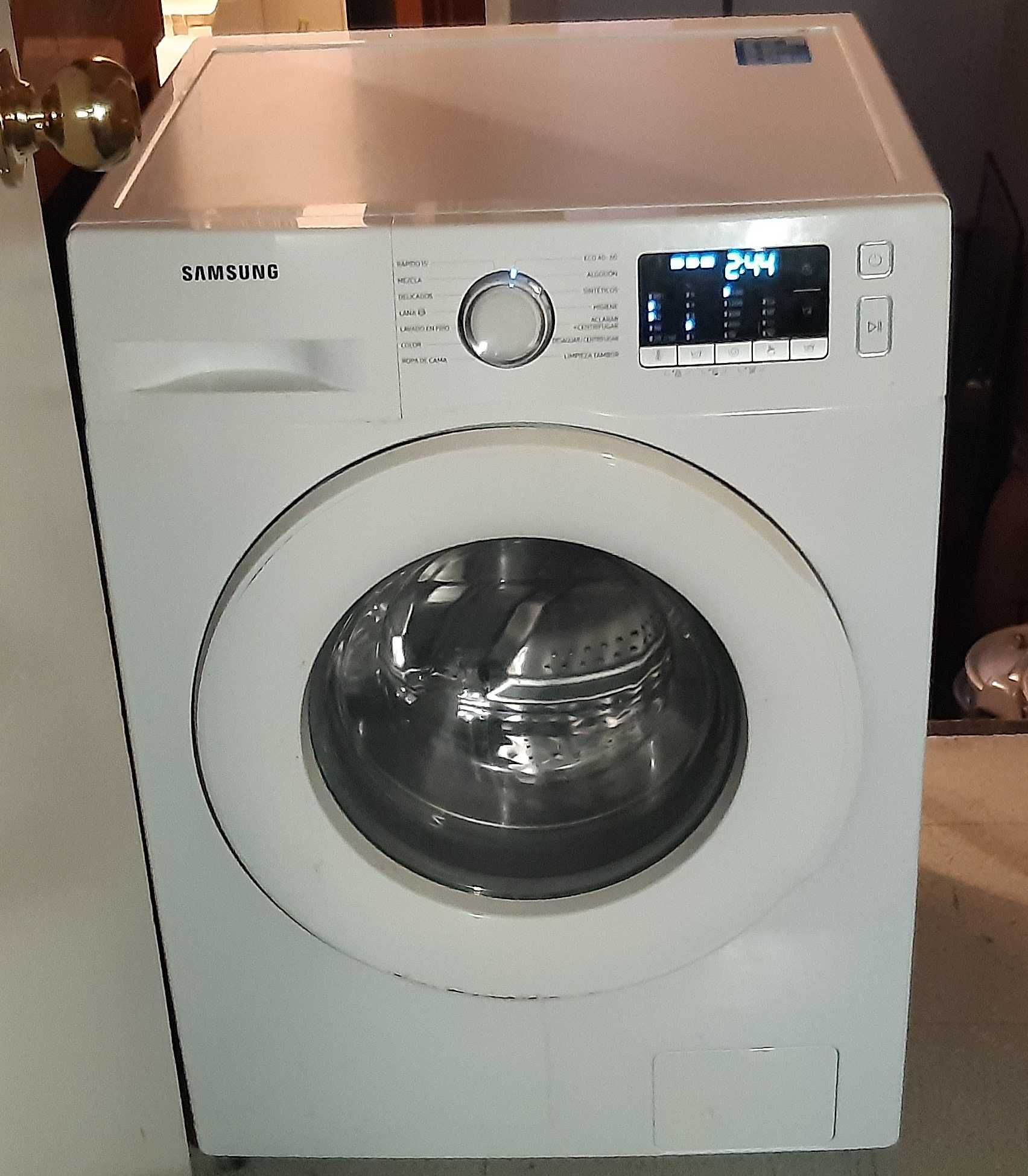 Máquina Lavar Roupa SAMSUNG 9Kg 1400rpm Classe A Funcional Estimada