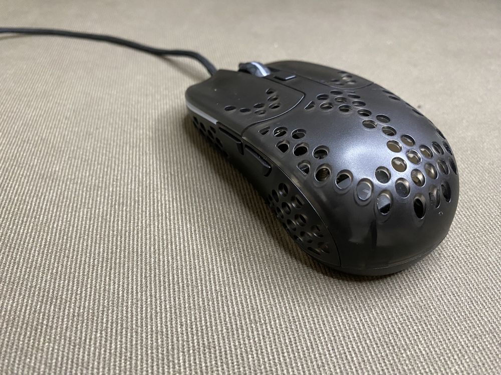 Игровая мышка XTRFY MZ1 – ZY’S RAIL RGB Black