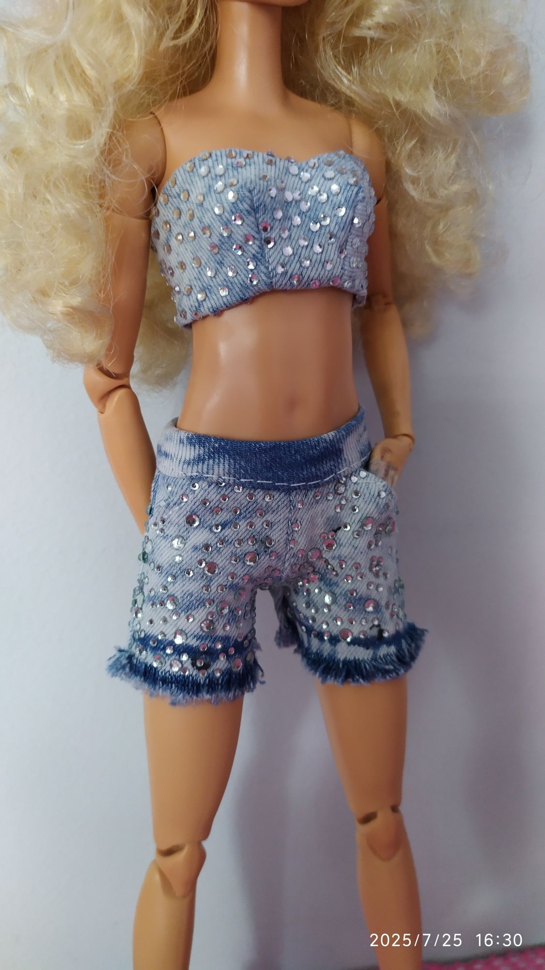 Ubrania dla lalek Barbie