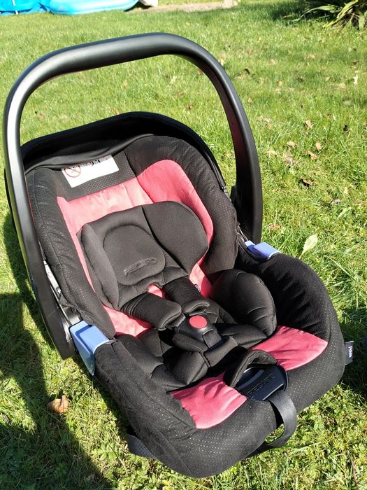 Recaro Privia z bazą ISOFIX